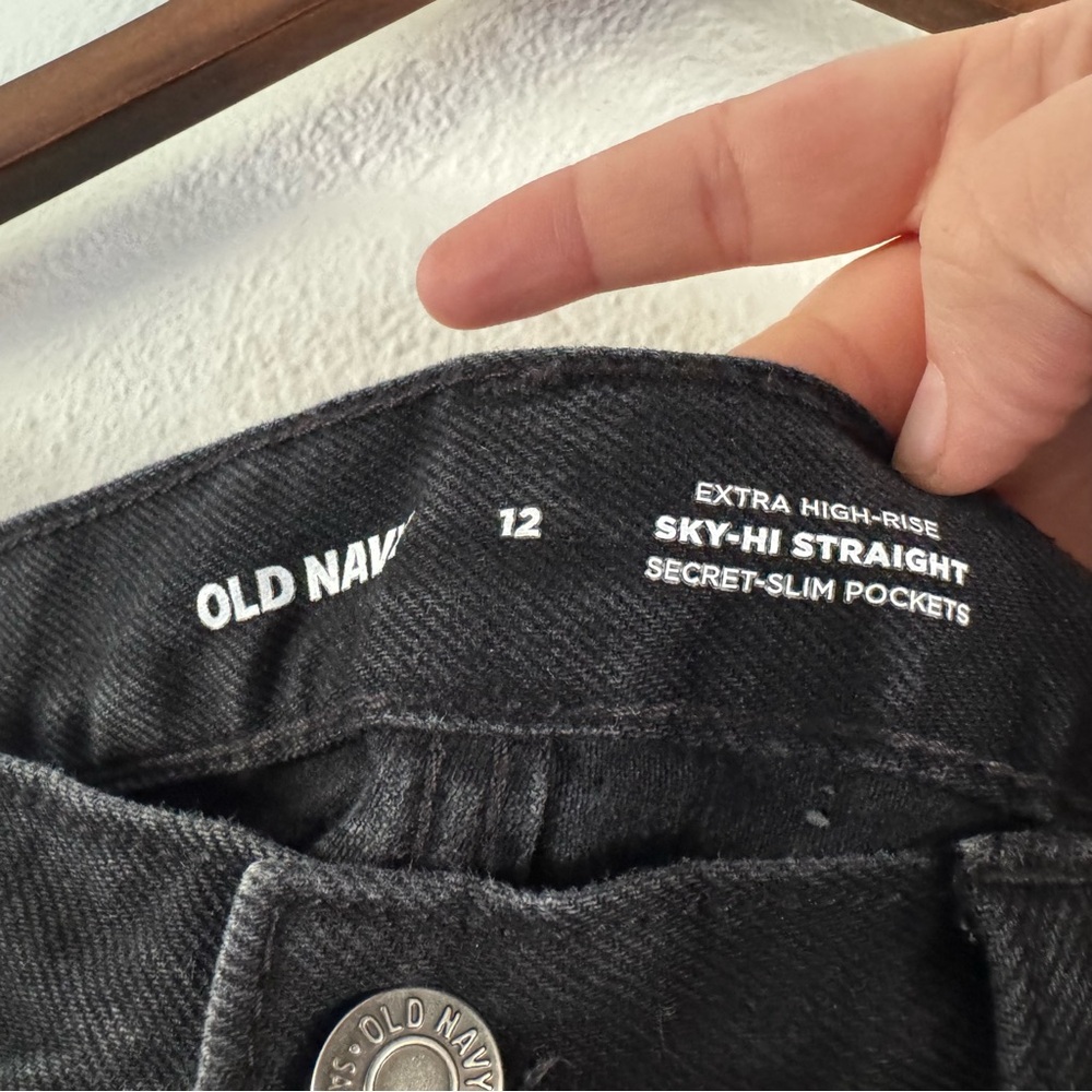 OLD NAVY Sky-Hi Straight Jeans Size 12 Extra High Rise Black Raw Hem Button Fly - Picture 8 of 16